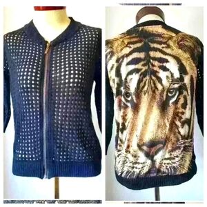 CECIL DE WORD Lined mesh front, tiger back zip up top. Size small